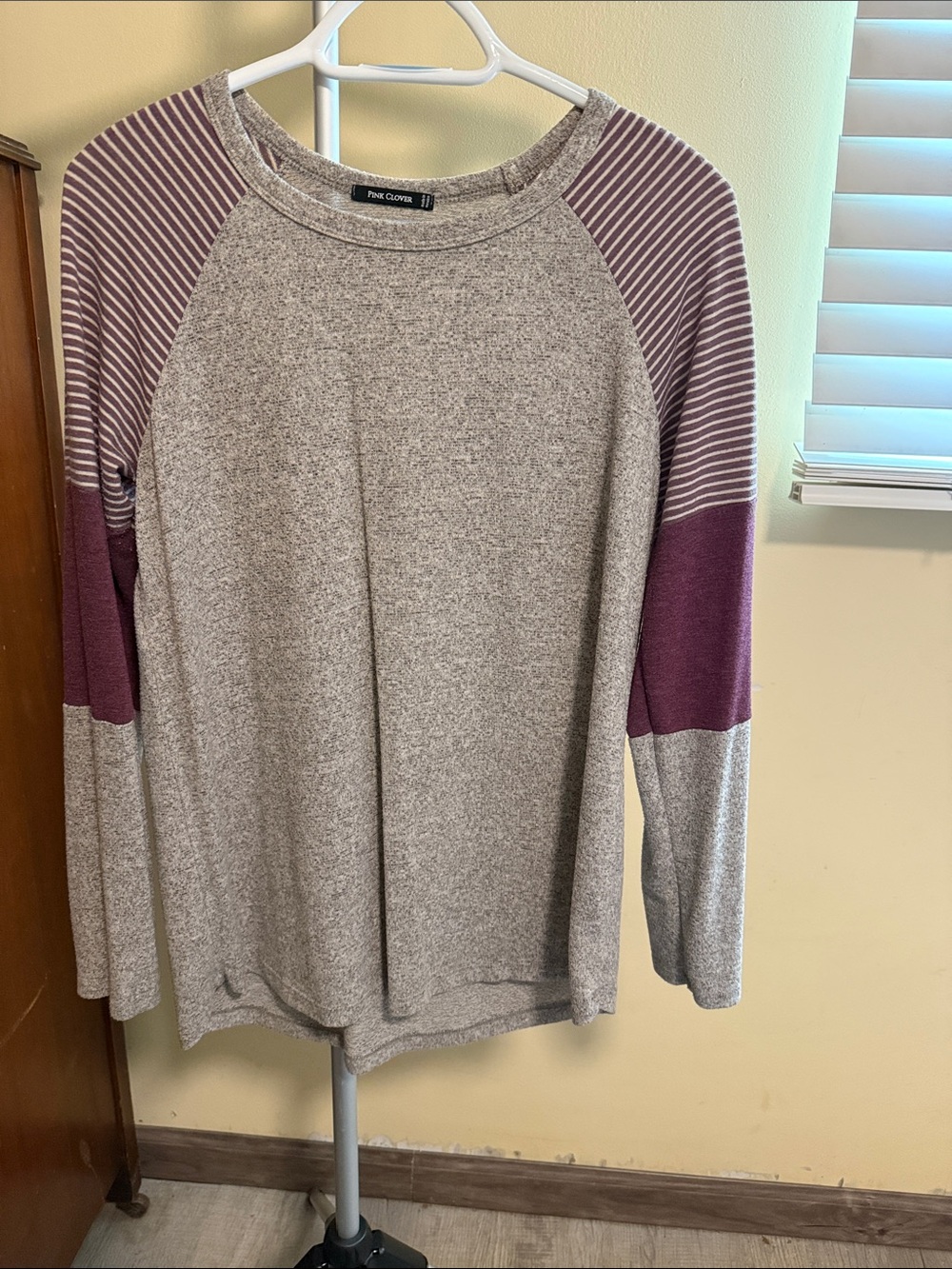Pink Clover Heathered Taupe Top with Mauve Stripe Raglan Sleeves